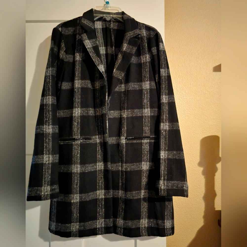 NWOT Priceless window pane blazer size small